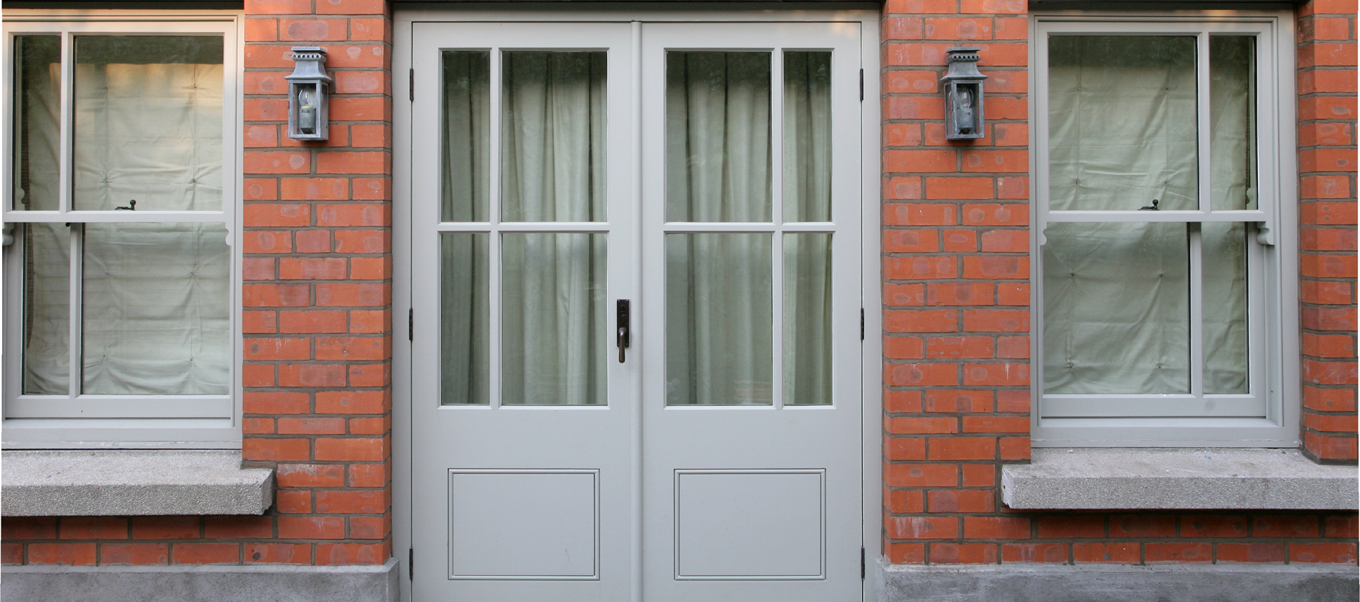 Browse our range of Exterior Paint Finishes